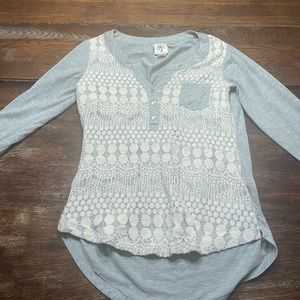 Women’s lace long sleeve shirt